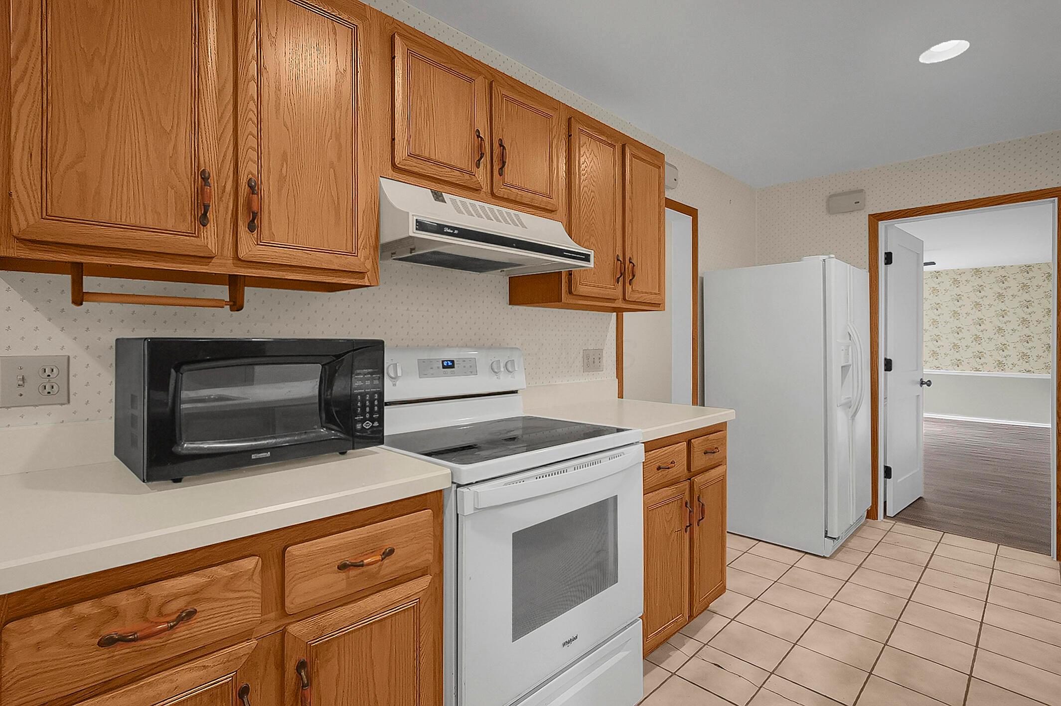 Granville, Ohio, 43023, United States, 3 Bedrooms Bedrooms, ,2 BathroomsBathrooms,Residential,For Sale,1901349