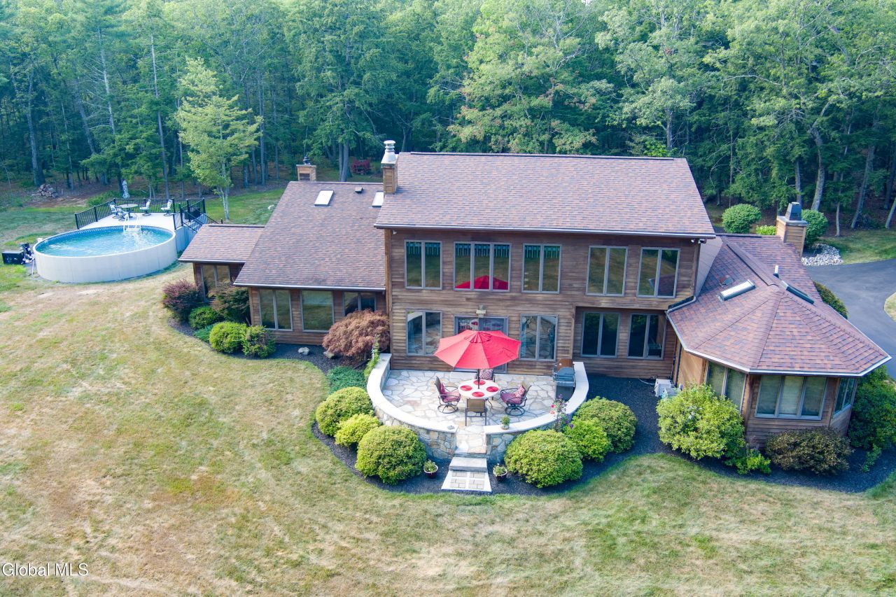 Coeymans Hollow, New York, 12046, United States, 4 Bedrooms Bedrooms, ,3 BathroomsBathrooms,Residential,For Sale,1907699