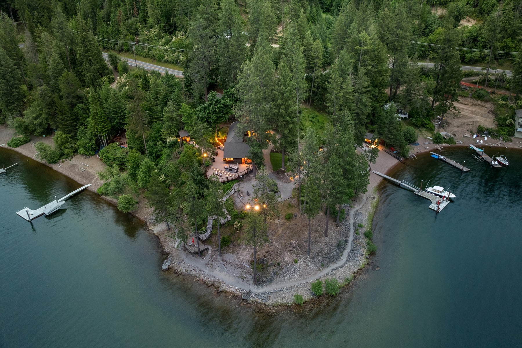  Captivating Upscale Log Lakefront Retreat - 物件實景