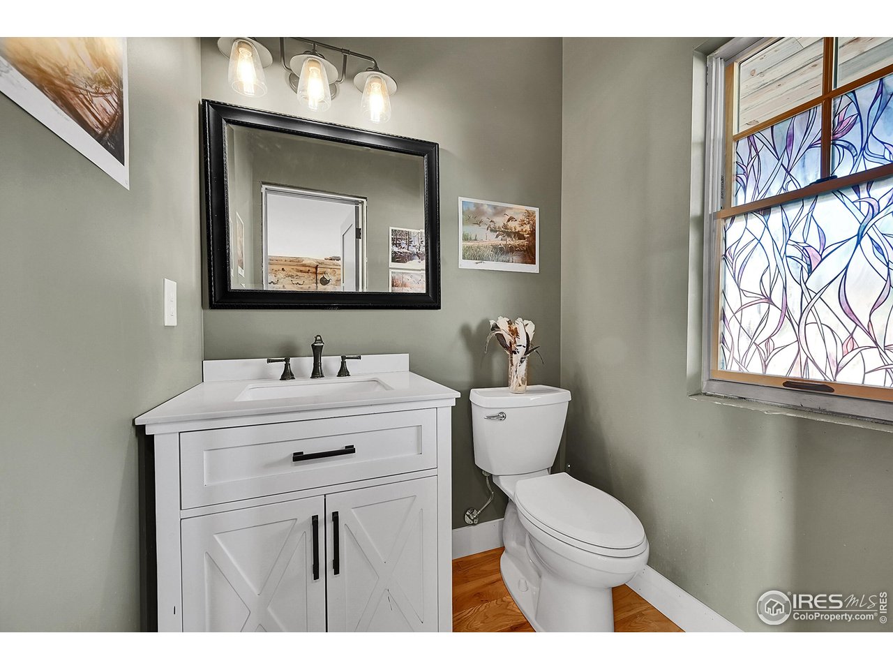 Lyons, Colorado, 80540, United States, 4 Bedrooms Bedrooms, ,2 BathroomsBathrooms,Residential,For Sale,1991914