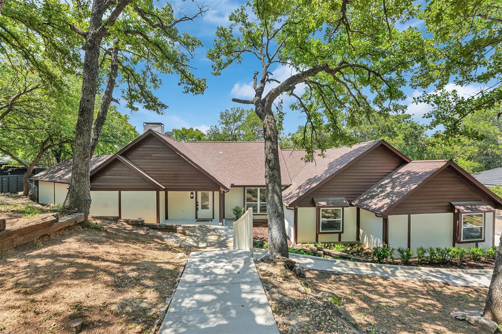 200 Silverleaf Drive, Fort Worth, Texas, 76112, United States, 5 Bedrooms Bedrooms, ,6 BathroomsBathrooms,Residential,For Sale,200 Silverleaf Drive,1618780