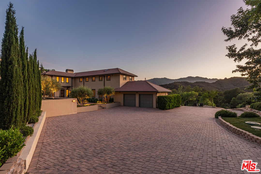 Calabasas, California, 91302, United States, 5 Bedrooms Bedrooms, ,4 BathroomsBathrooms,Residential,For Sale,1926275