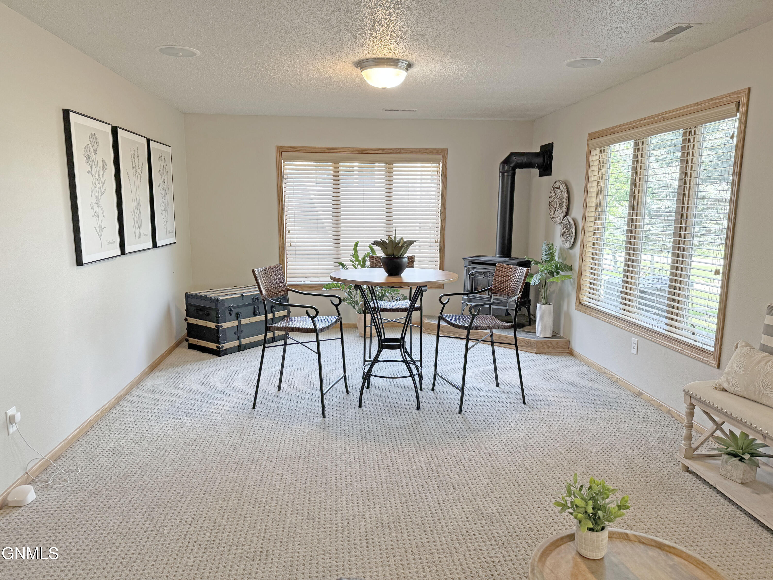 Bismarck, North Dakota, 58503, United States, 5 Bedrooms Bedrooms, ,2 BathroomsBathrooms,Residential,For Sale,2001566