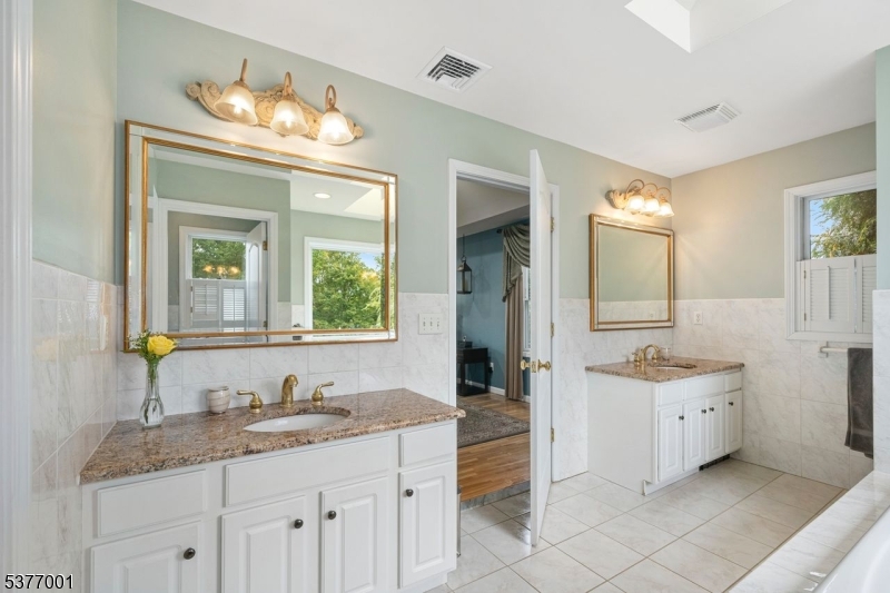 Newton Town, New Jersey, 07860, United States, 4 Bedrooms Bedrooms, ,3 BathroomsBathrooms,Residential,For Sale,1985191