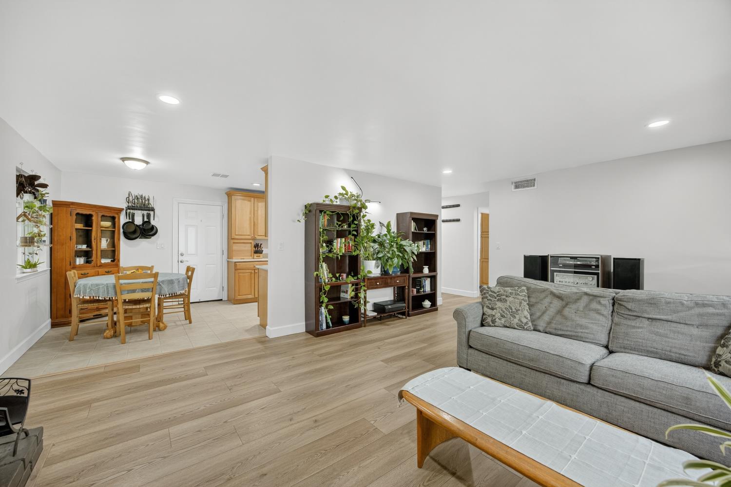 Carmichael, California, 95608, United States, 3 Bedrooms Bedrooms, ,2 BathroomsBathrooms,Residential,For Sale,1938717