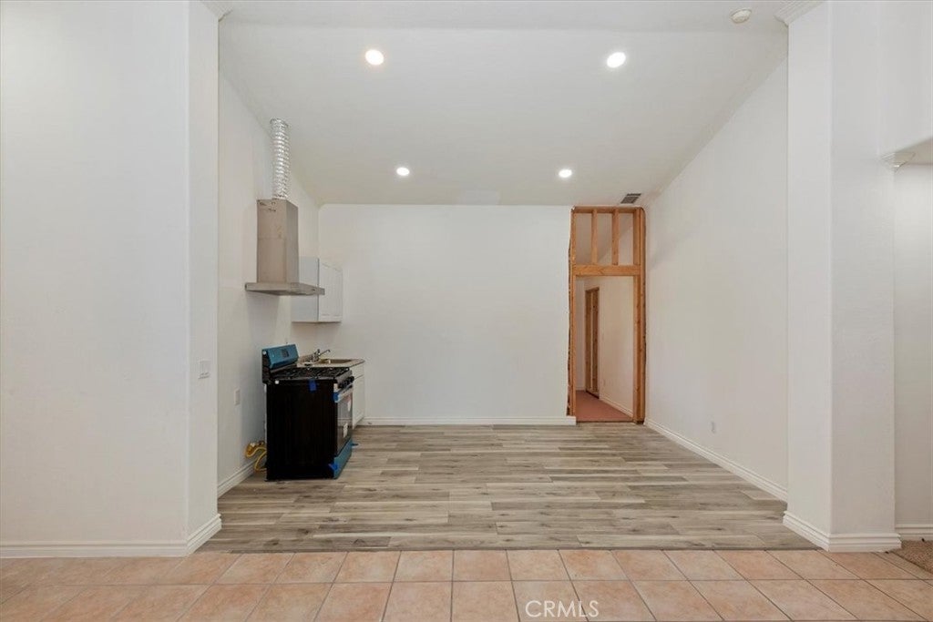 Apple Valley, California, 92308, United States, 7 Bedrooms Bedrooms, ,4 BathroomsBathrooms,Residential,For Sale,1794174