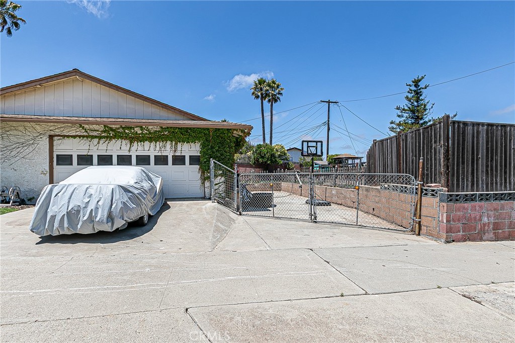 Santa Maria, California, 93455, United States, 3 Bedrooms Bedrooms, ,2 BathroomsBathrooms,Residential,For Sale,1895005