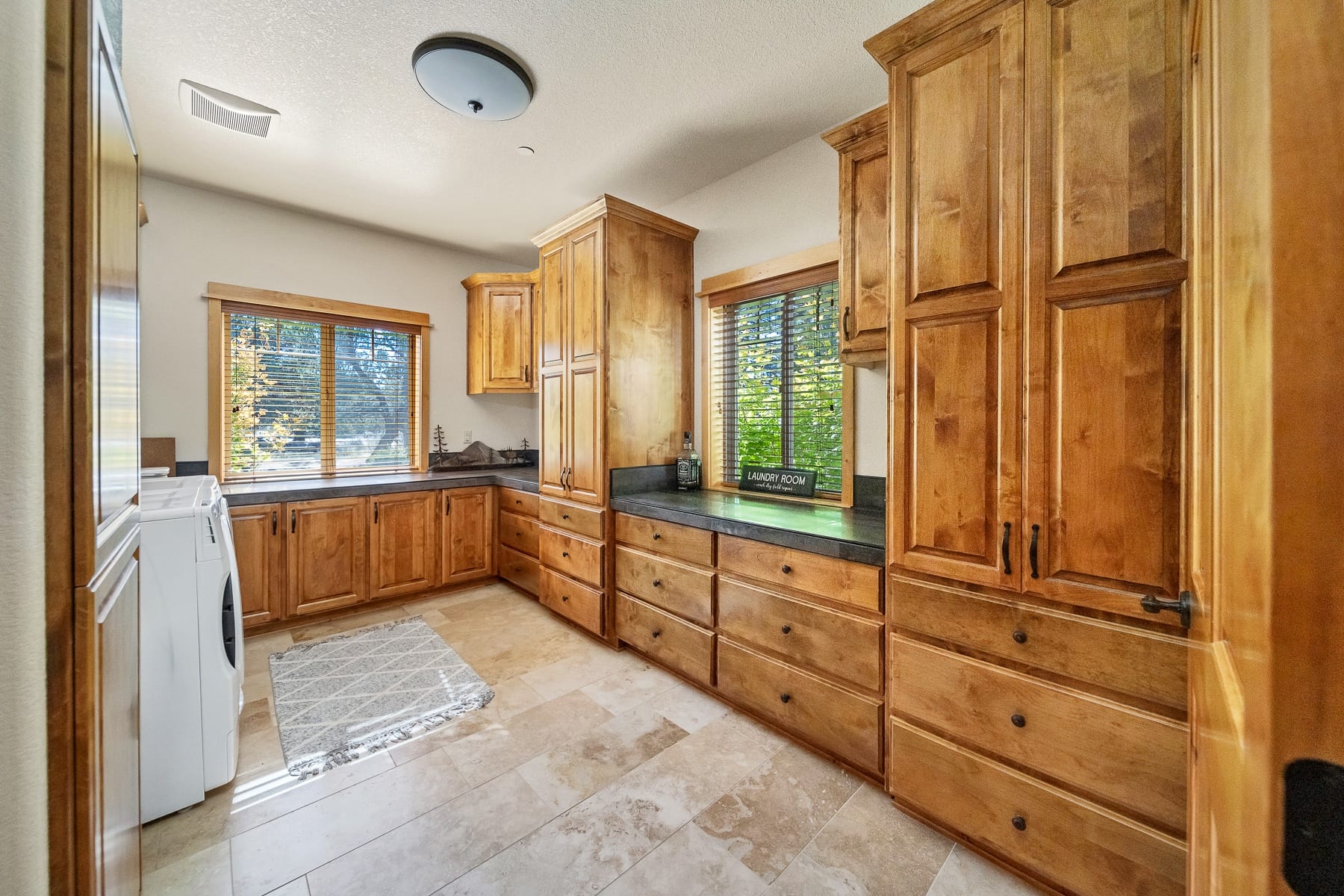  18853 SW SISTERS PL Powell Butte, OR 97753 - 物件實景