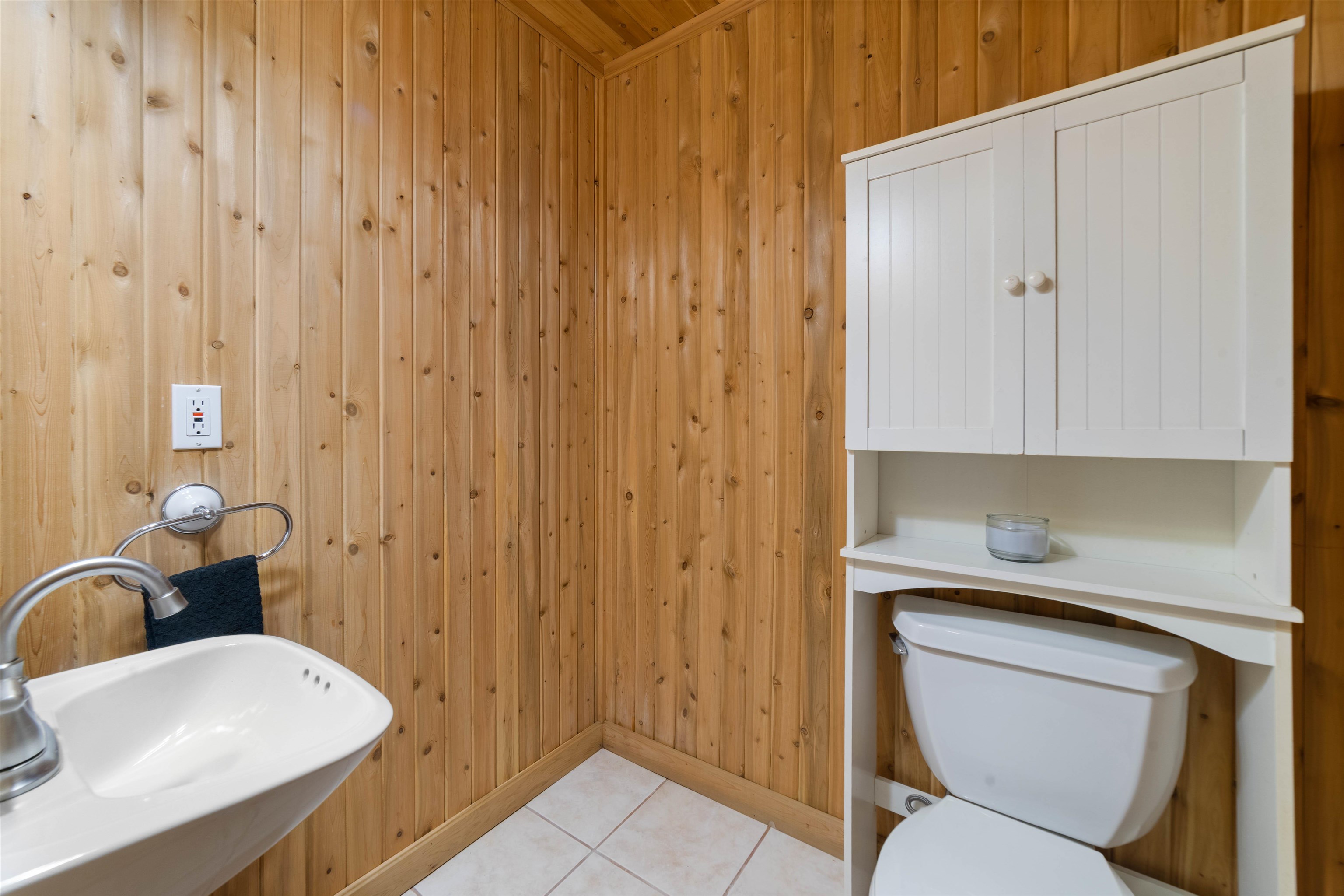 Duluth, Minnesota, 55803, United States, 4 Bedrooms Bedrooms, ,1 BathroomBathrooms,Residential,For Sale,1942593