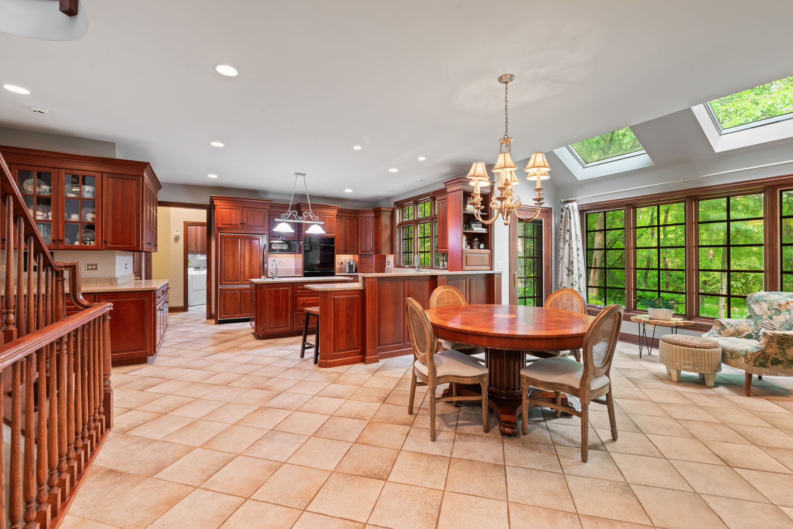 St. Charles, Illinois, 60175, United States, 4 Bedrooms Bedrooms, ,5 BathroomsBathrooms,Residential,For Sale,1848567