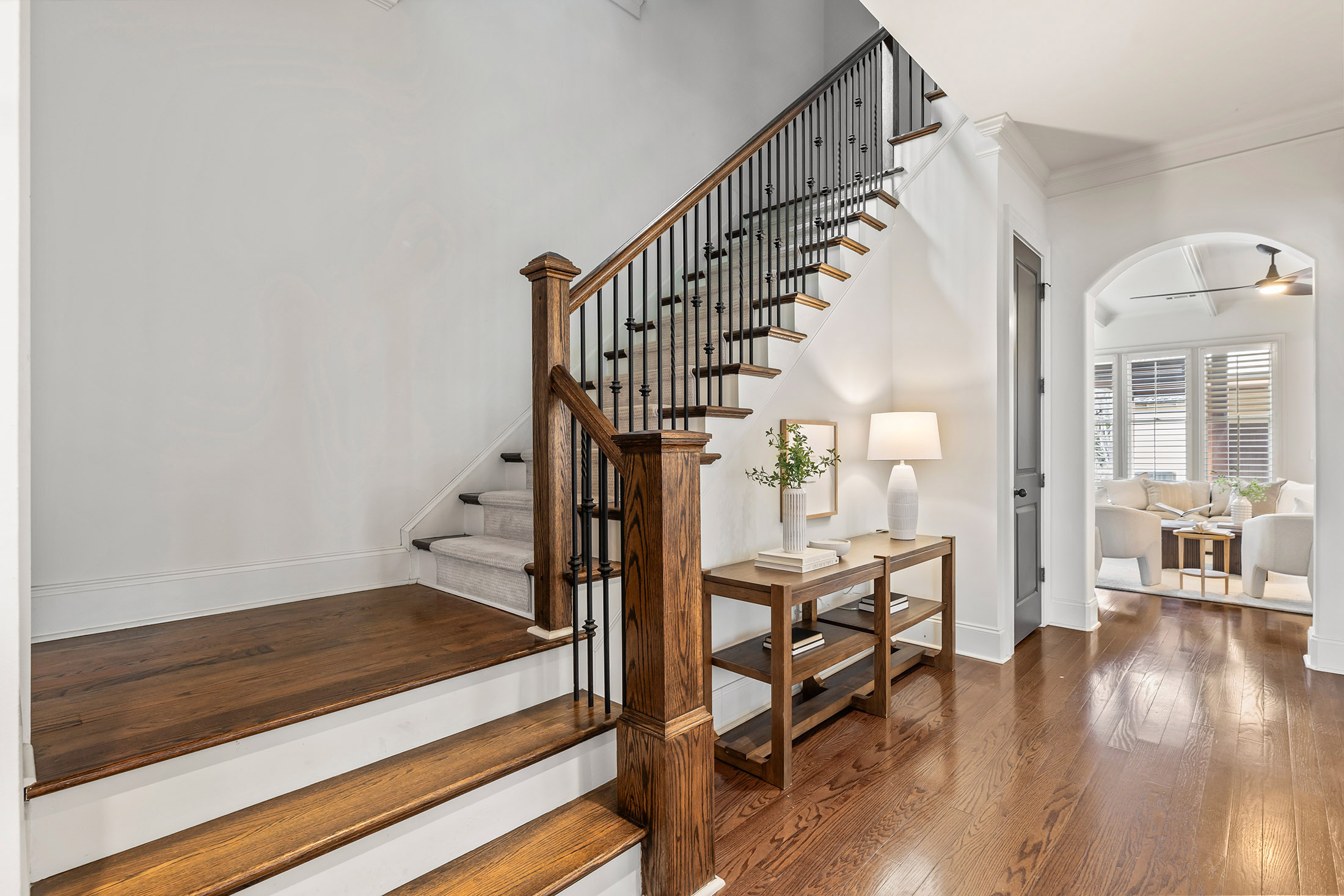  Stylish, Inviting, and Ready For Its Next Chapter - 物件實景
