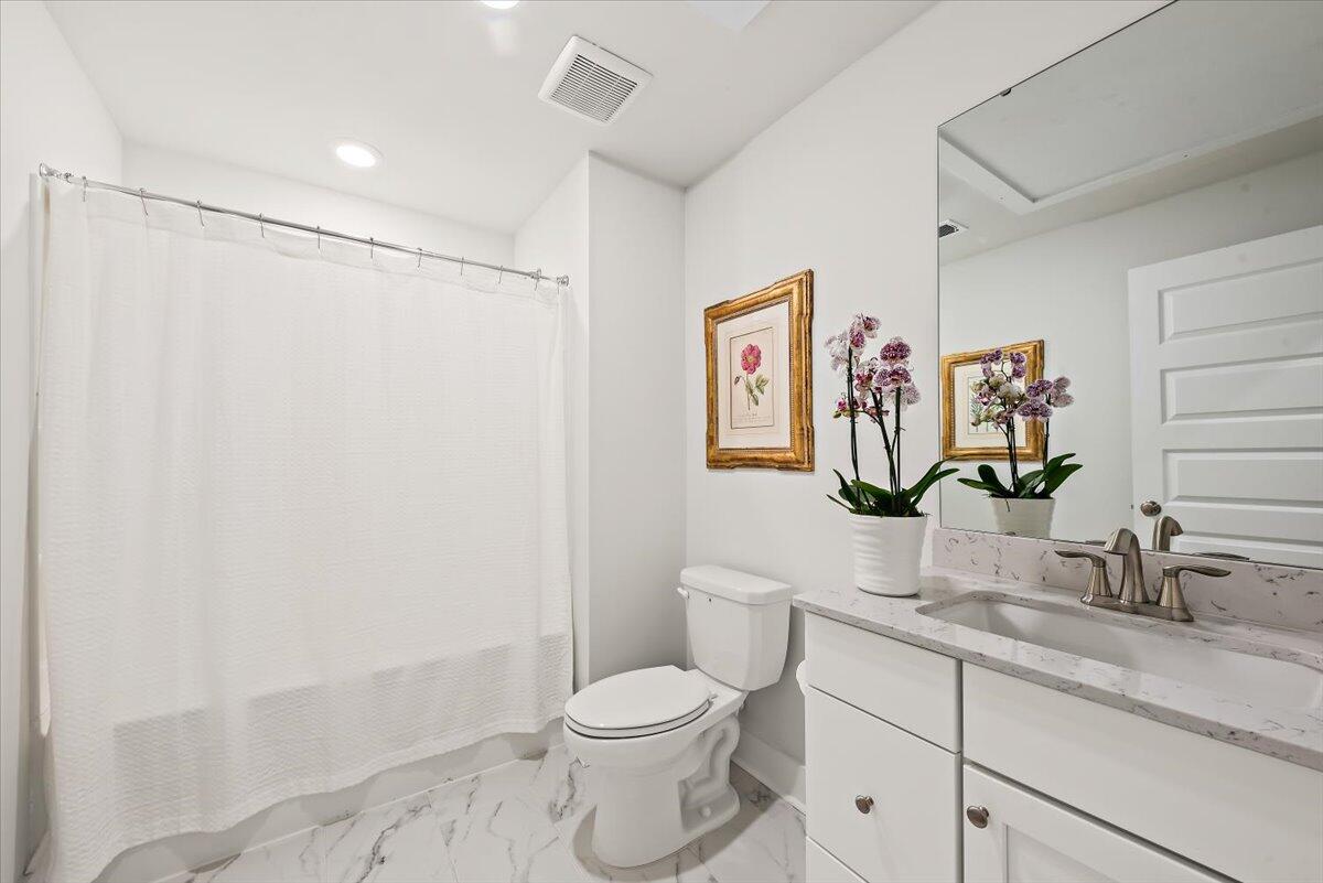 Mount Pleasant, South Carolina, 29464, United States, 3 Bedrooms Bedrooms, ,4 BathroomsBathrooms,Residential,For Sale,1942272