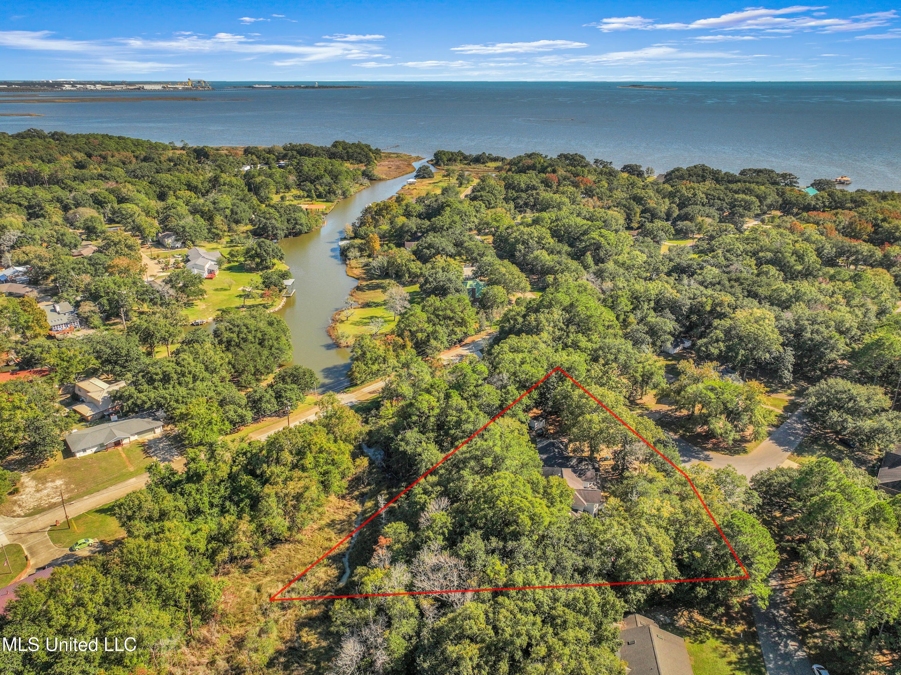 Gautier, Mississippi, 39553, United States, 4 Bedrooms Bedrooms, ,4 BathroomsBathrooms,Residential,For Sale,1989936