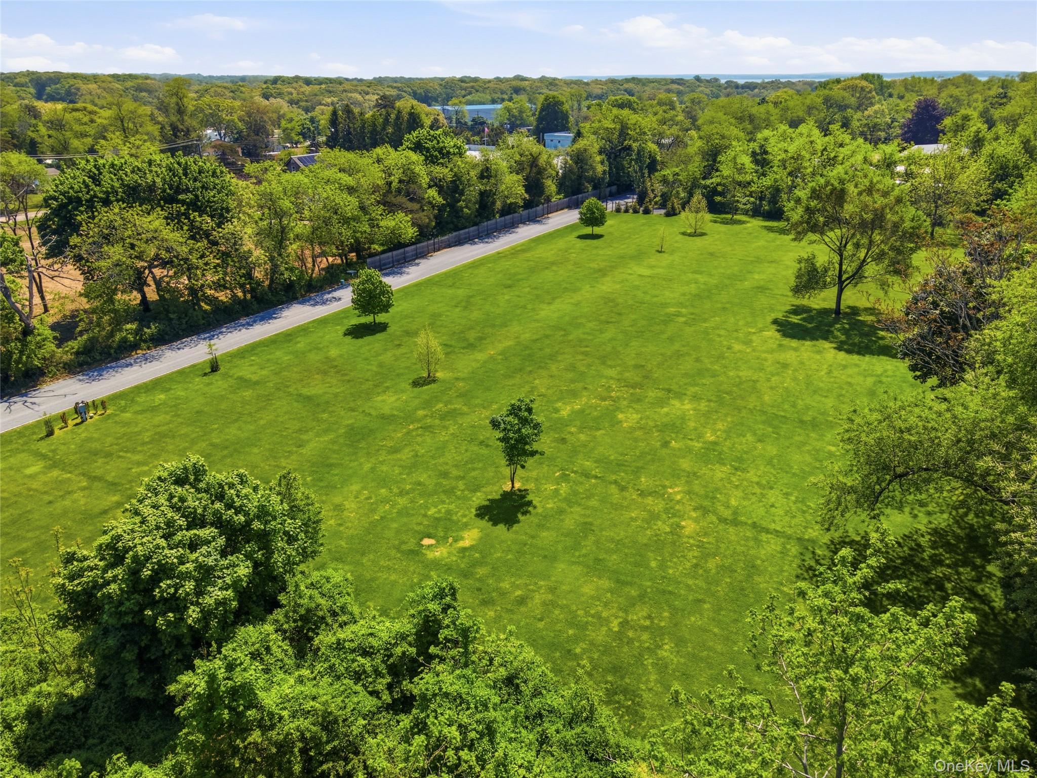  704 Hubbard Avenue, Aquebogue, NY, 11901 - 物件實景