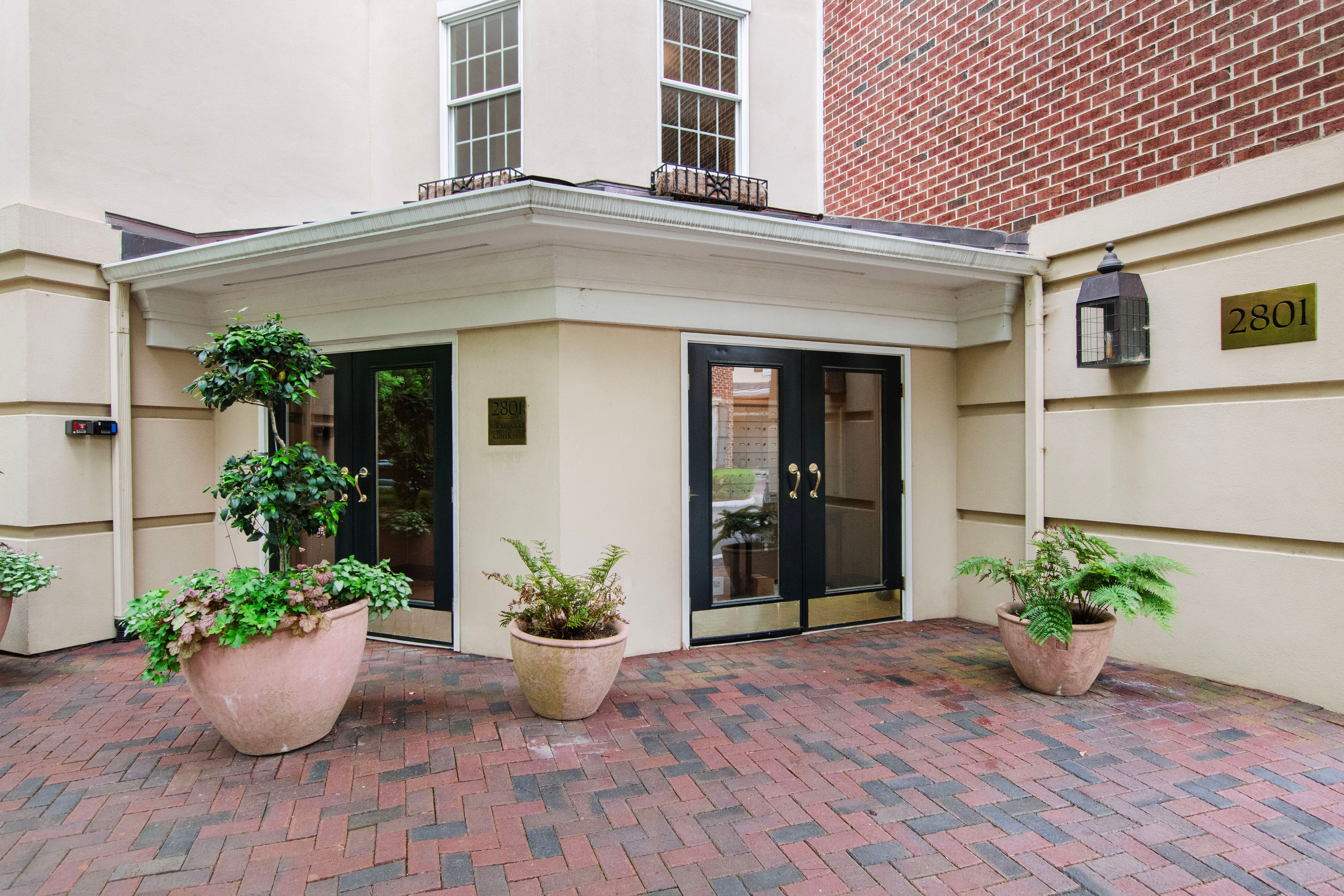  2801 Glenwood Gardens Lane, Raleigh, NC 27608 - 物件實景