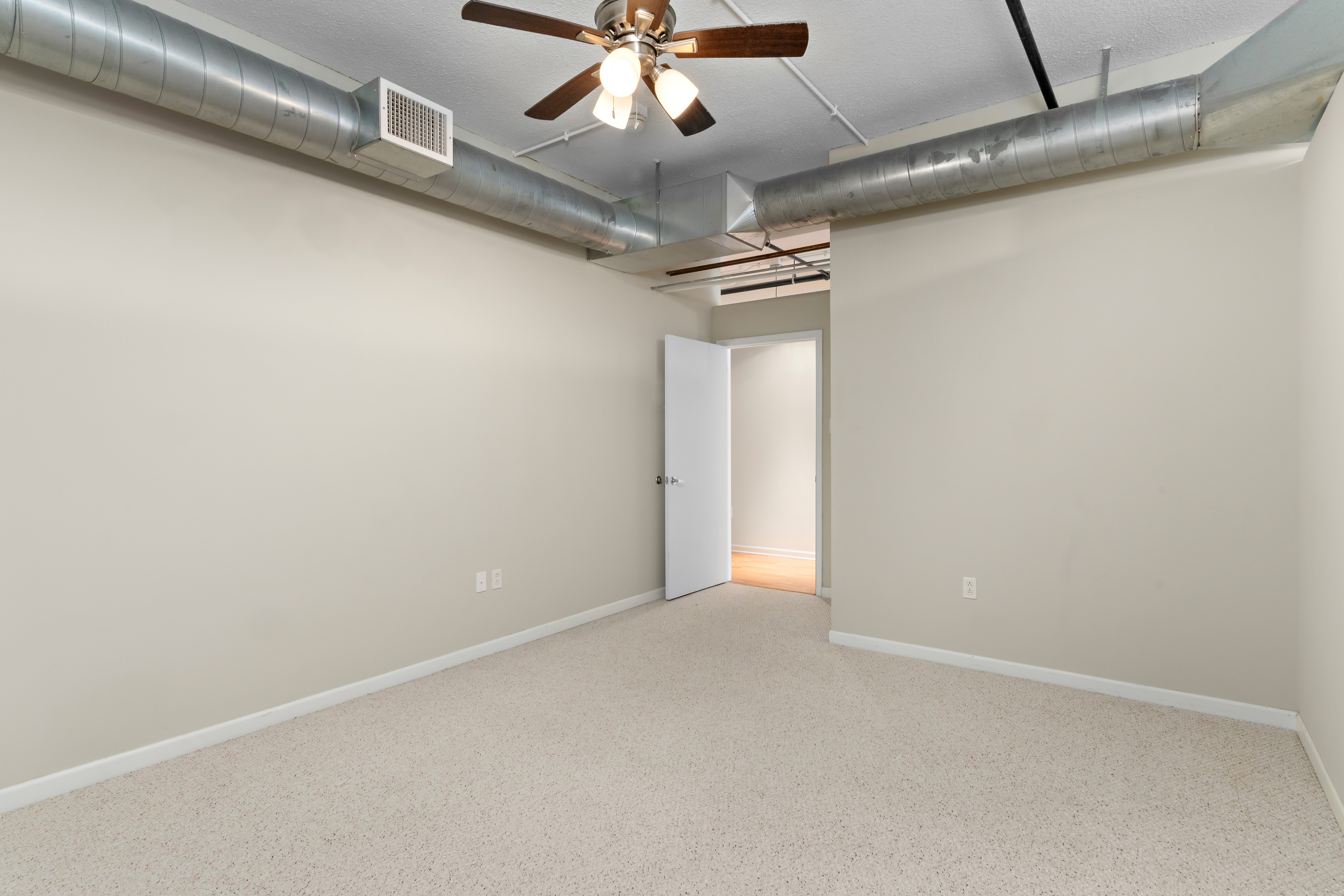  Stylish 2-Bed Loft in Downtown St. Louis with City Views - 物件實景