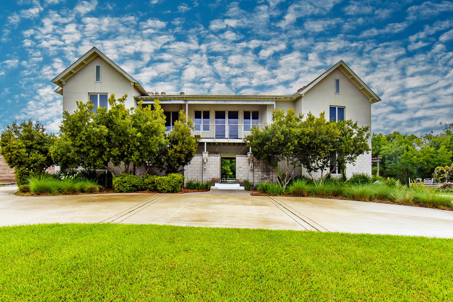 Houma, Louisiana, 70360, United States, 4 Bedrooms Bedrooms, ,5 BathroomsBathrooms,Residential,For Sale,1924614