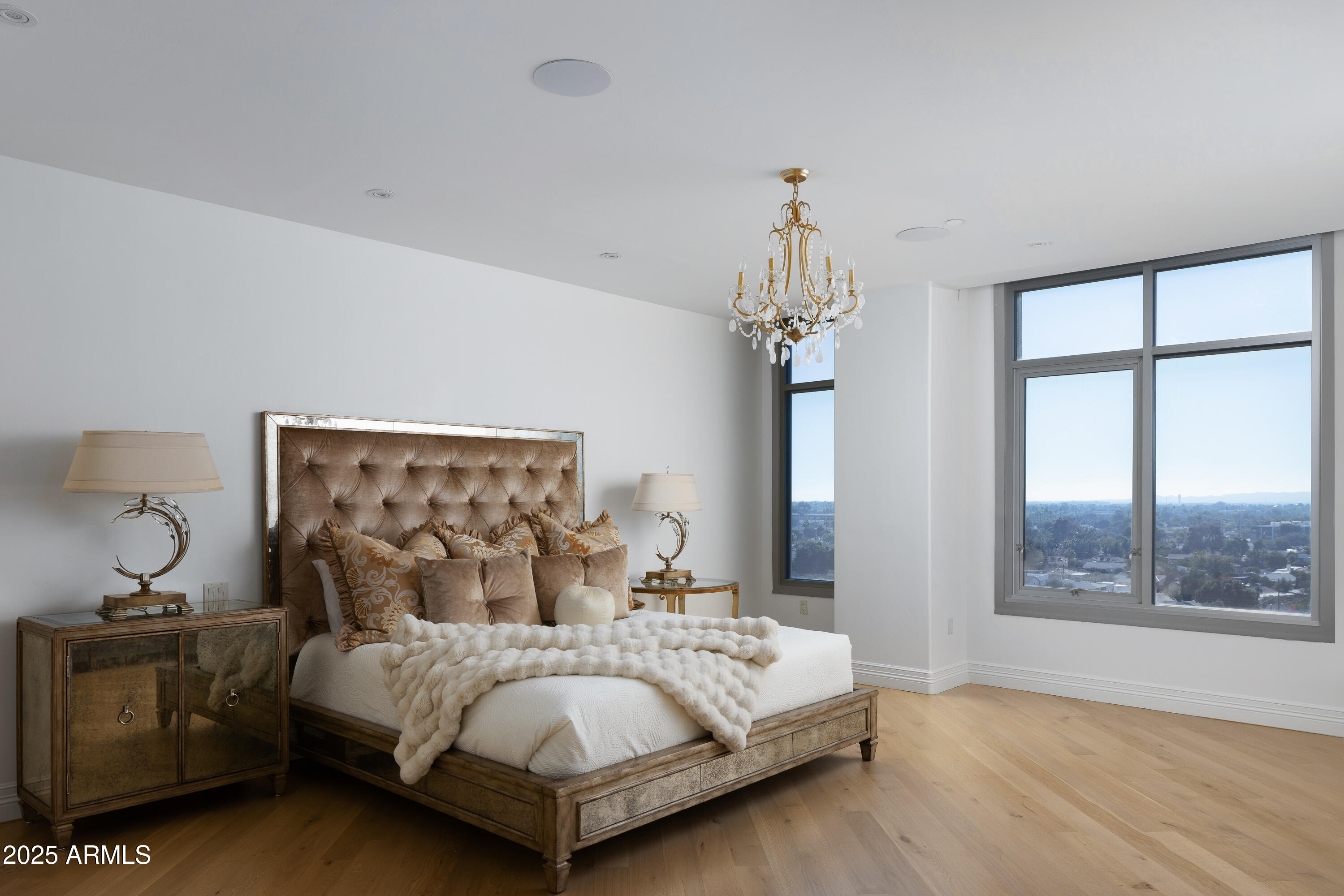 Phoenix, Arizona, 85016, United States, 2 Bedrooms Bedrooms, ,3 BathroomsBathrooms,Residential,For Sale,2001988