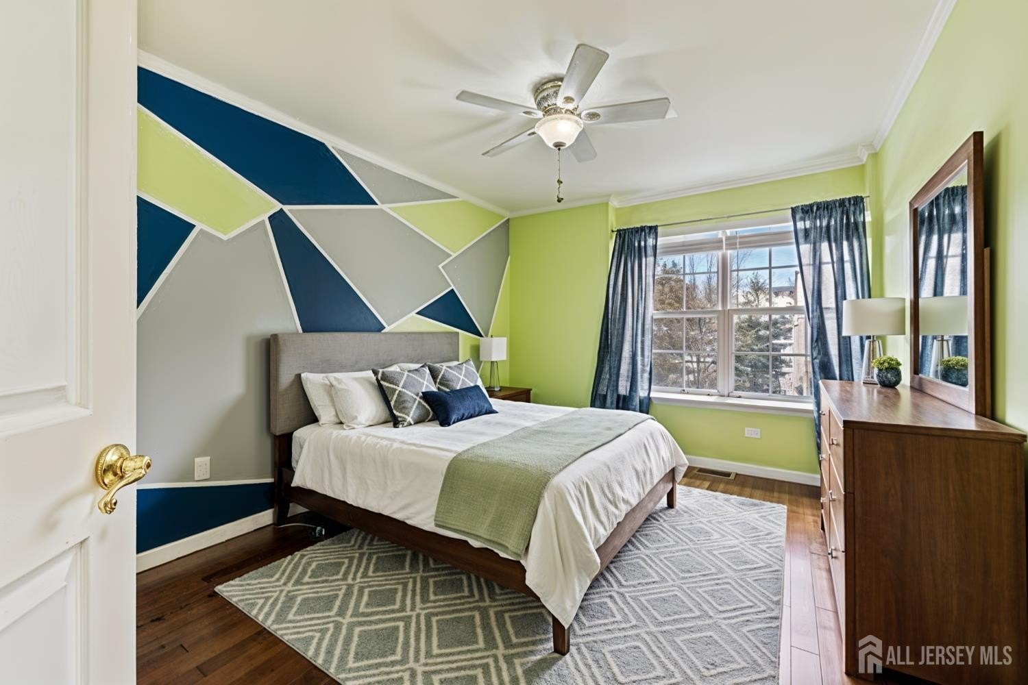 Edison, New Jersey, 08820, United States, 3 Bedrooms Bedrooms, ,3 BathroomsBathrooms,Residential,For Sale,2005666