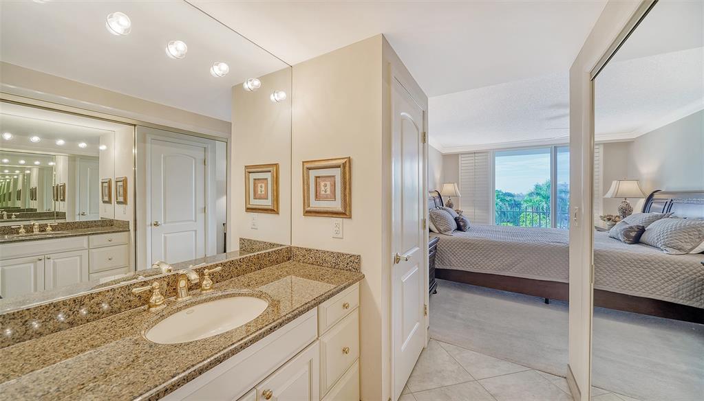 Sarasota, Florida, 34236, United States, 2 Bedrooms Bedrooms, ,2 BathroomsBathrooms,Residential,For Sale,1793887
