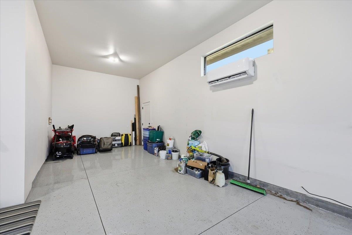 Spokane, Washington, 99208, United States, 5 Bedrooms Bedrooms, ,3 BathroomsBathrooms,Residential,For Sale,1992809