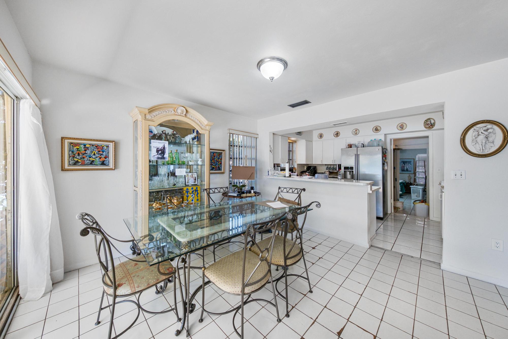 Miami, Florida, 33165, United States, 3 Bedrooms Bedrooms, ,2 BathroomsBathrooms,Residential,For Sale,1995452