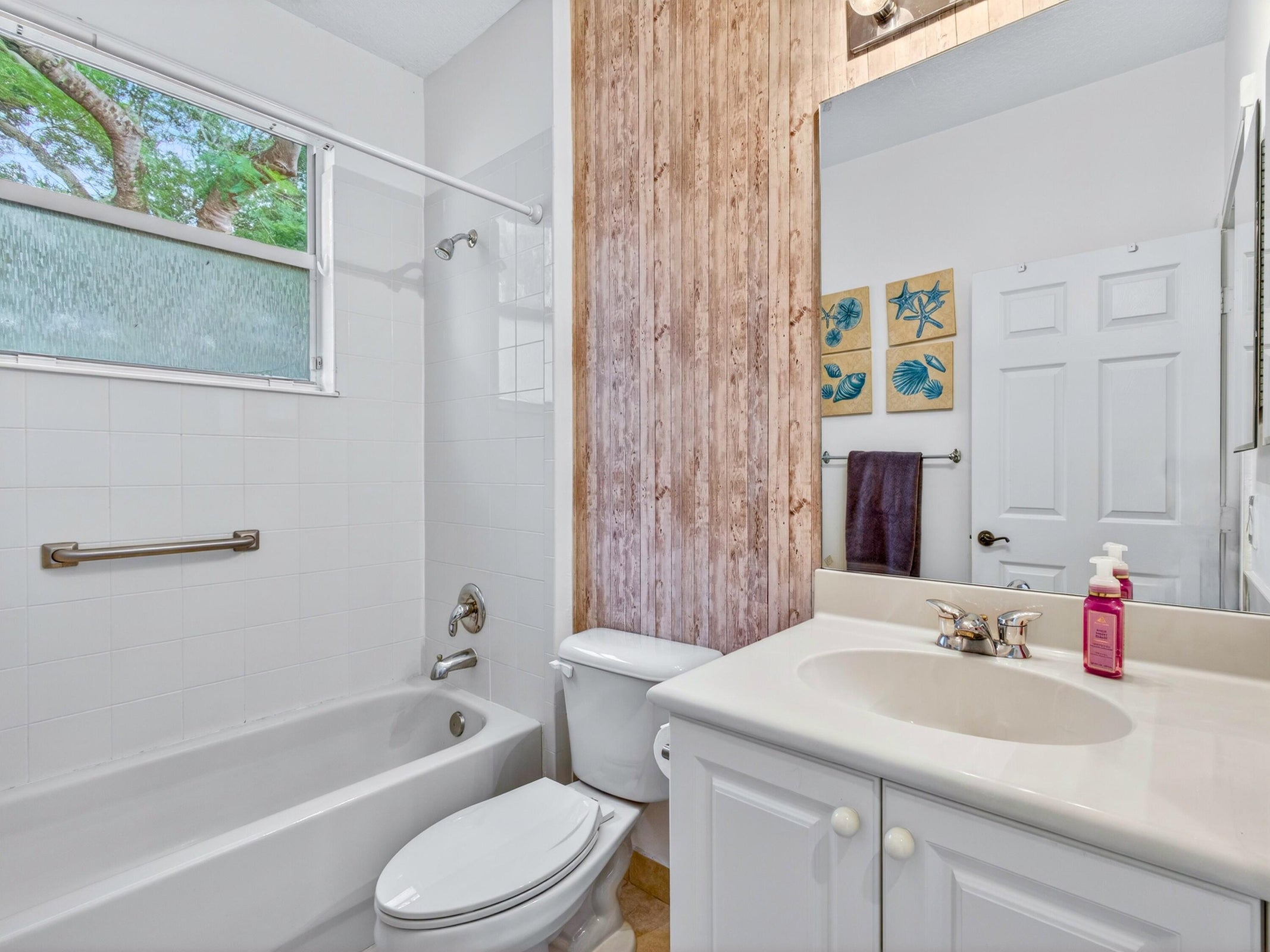 Lake Worth, Florida, 33467, United States, 2 Bedrooms Bedrooms, ,2 BathroomsBathrooms,Residential,For Sale,2005315