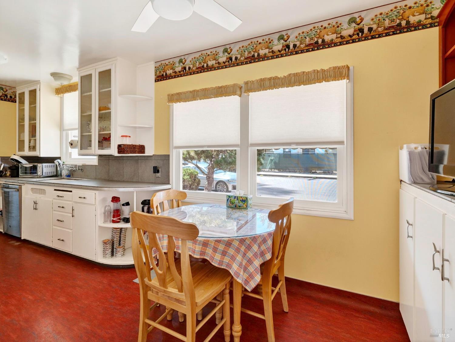 St. Helena, California, 94574, United States, 2 Bedrooms Bedrooms, ,2 BathroomsBathrooms,Residential,For Sale,1932187