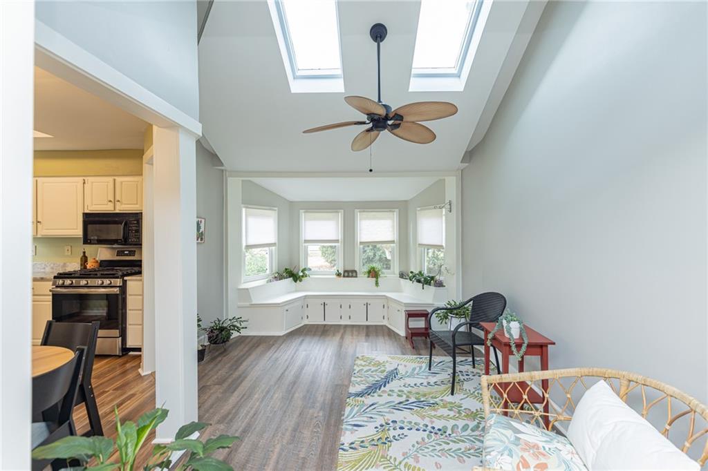 Marietta, Georgia, 30062, United States, 2 Bedrooms Bedrooms, ,2 BathroomsBathrooms,Residential,For Sale,1937708