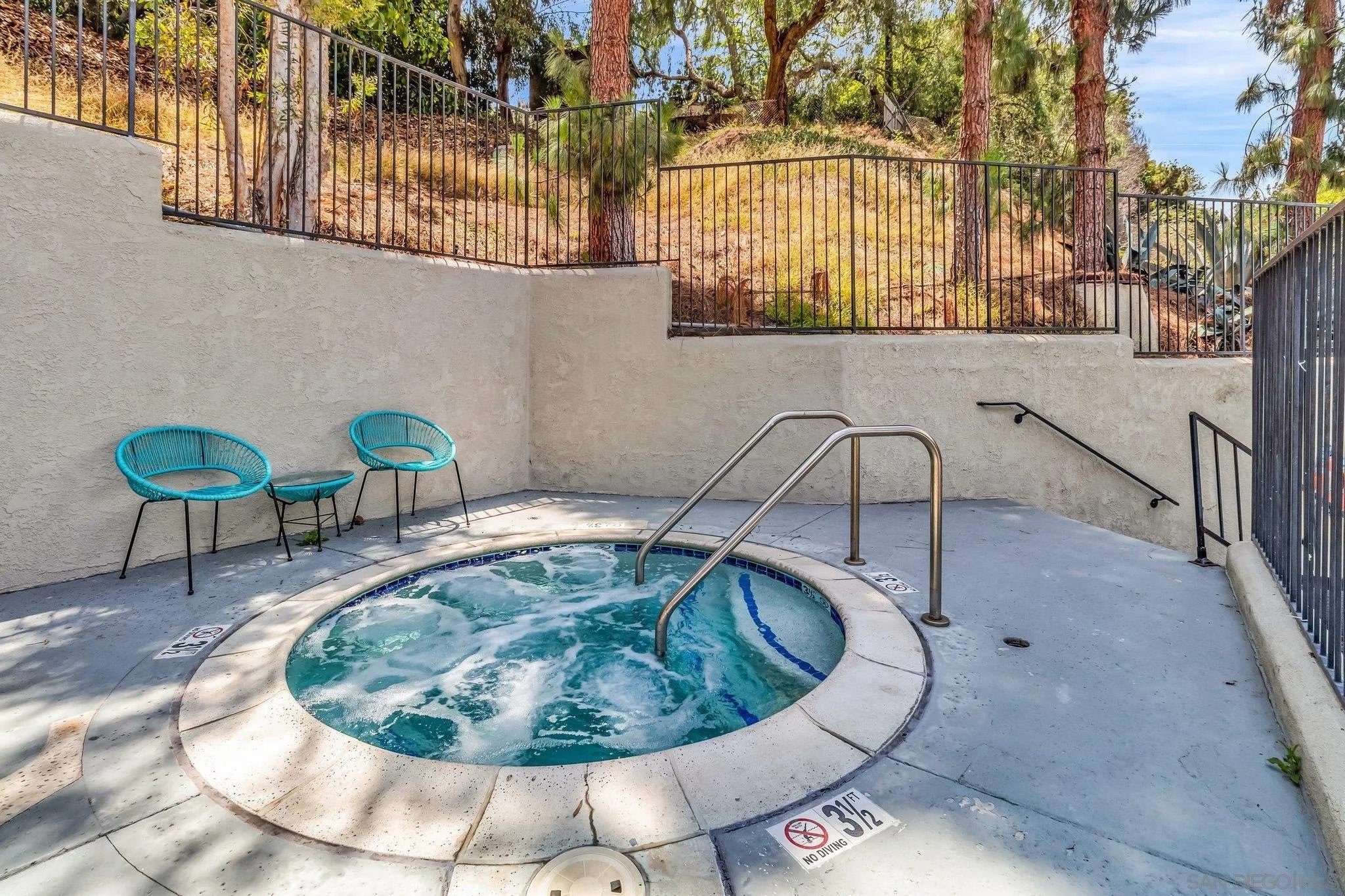 San Diego, California, 92110, United States, 2 Bedrooms Bedrooms, ,2 BathroomsBathrooms,Residential,For Sale,1996834