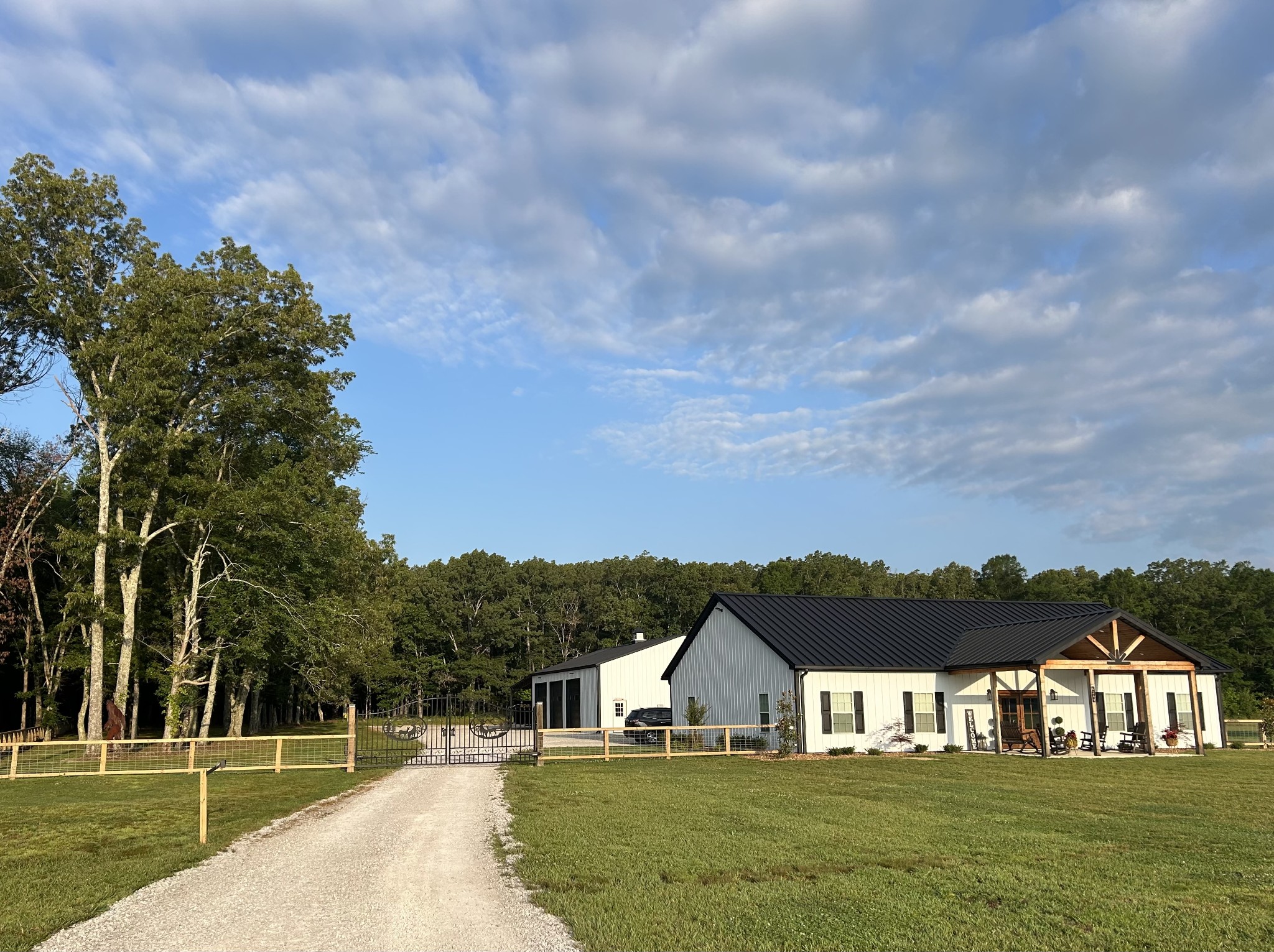 Manchester, Tennessee, 37355, United States, 4 Bedrooms Bedrooms, ,3 BathroomsBathrooms,Residential,For Sale,2015723