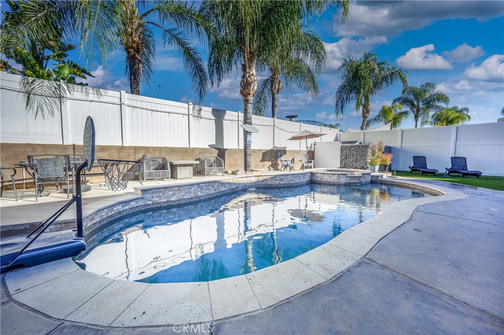 Wildomar, California, 92595, United States, 5 Bedrooms Bedrooms, ,4 BathroomsBathrooms,Residential,For Sale,2016892