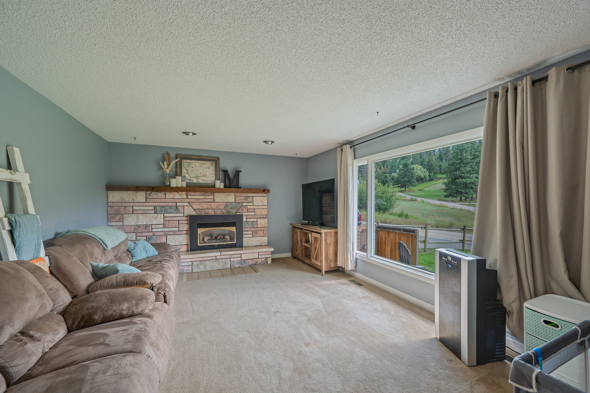 Clancy, Montana, 59634, United States, 4 Bedrooms Bedrooms, ,3 BathroomsBathrooms,Residential,For Sale,1914353
