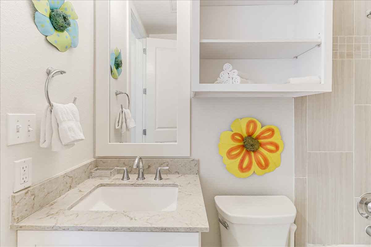 Port Aransas, Texas, 78373, United States, 3 Bedrooms Bedrooms, ,5 BathroomsBathrooms,Residential,For Sale,1994258