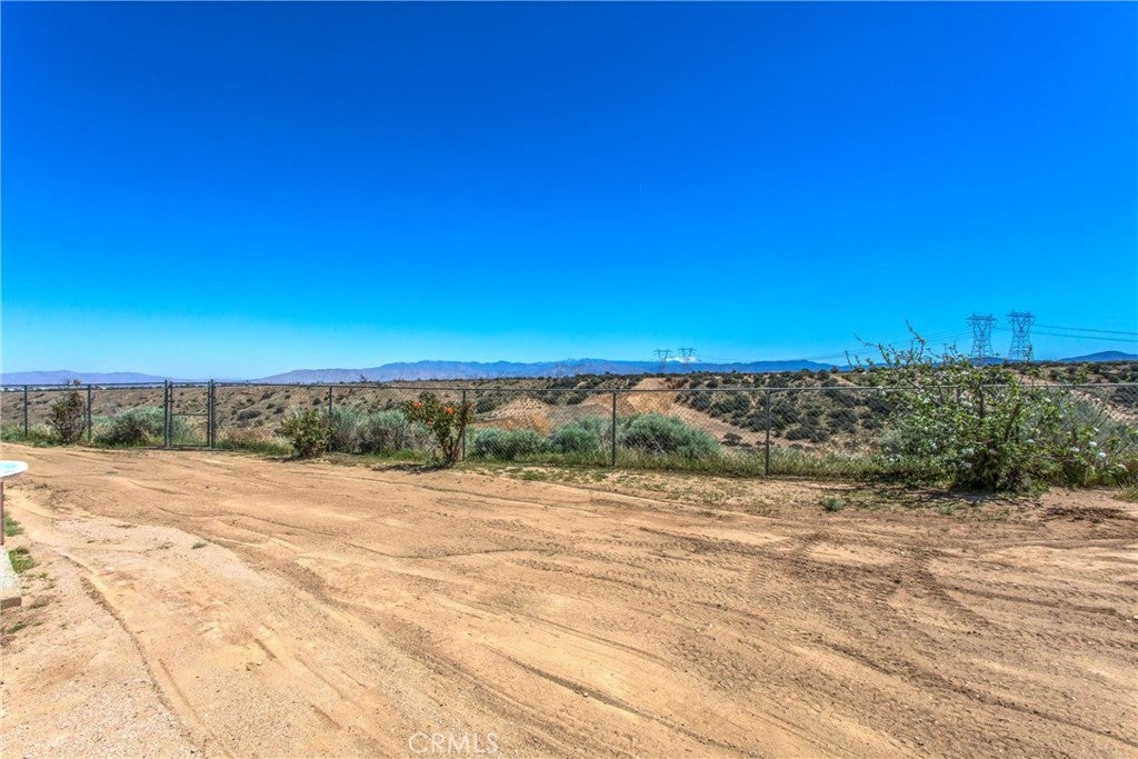 Oak Hills, California, 92344, United States, 3 Bedrooms Bedrooms, ,4 BathroomsBathrooms,Residential,For Sale,1974098