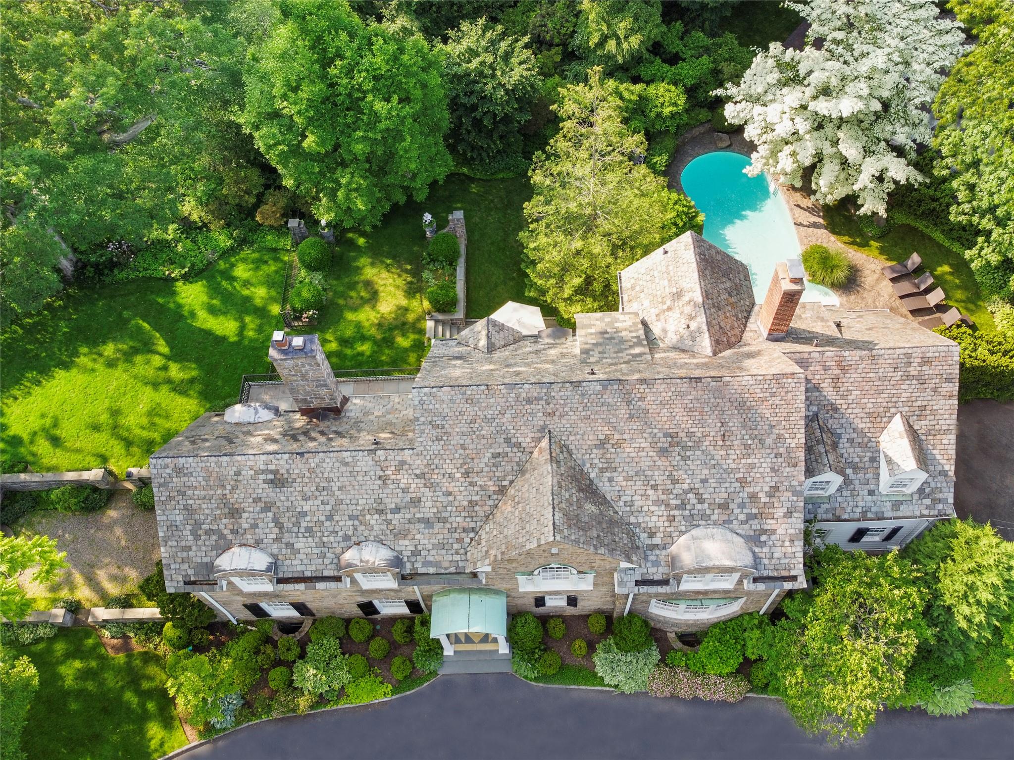 Bronxville, New York, 10708, United States, 5 Bedrooms Bedrooms, ,6 BathroomsBathrooms,Residential,For Sale,1732022