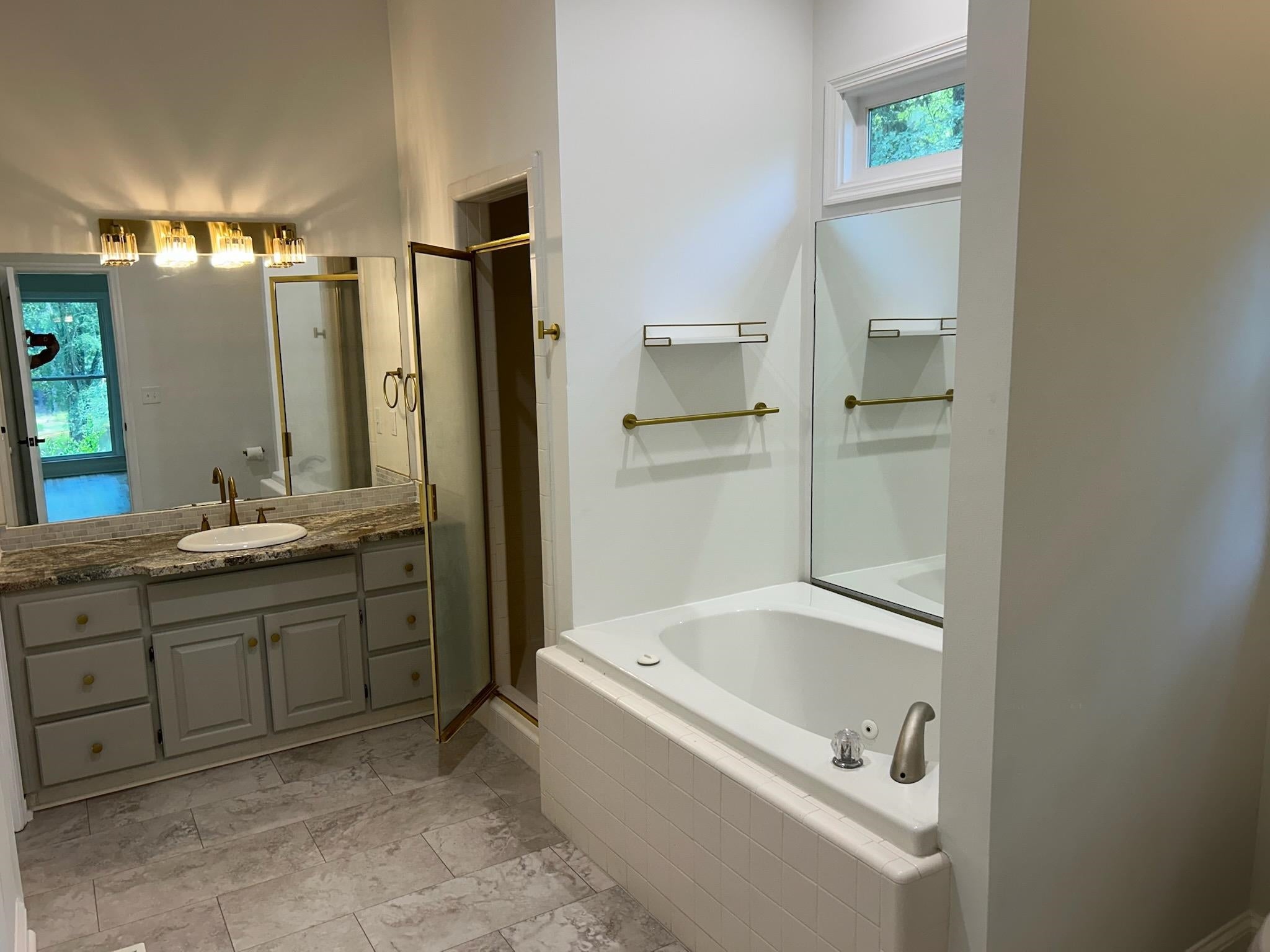 Greensboro, Georgia, 30642, United States, 3 Bedrooms Bedrooms, ,2 BathroomsBathrooms,Residential,For Sale,1897274
