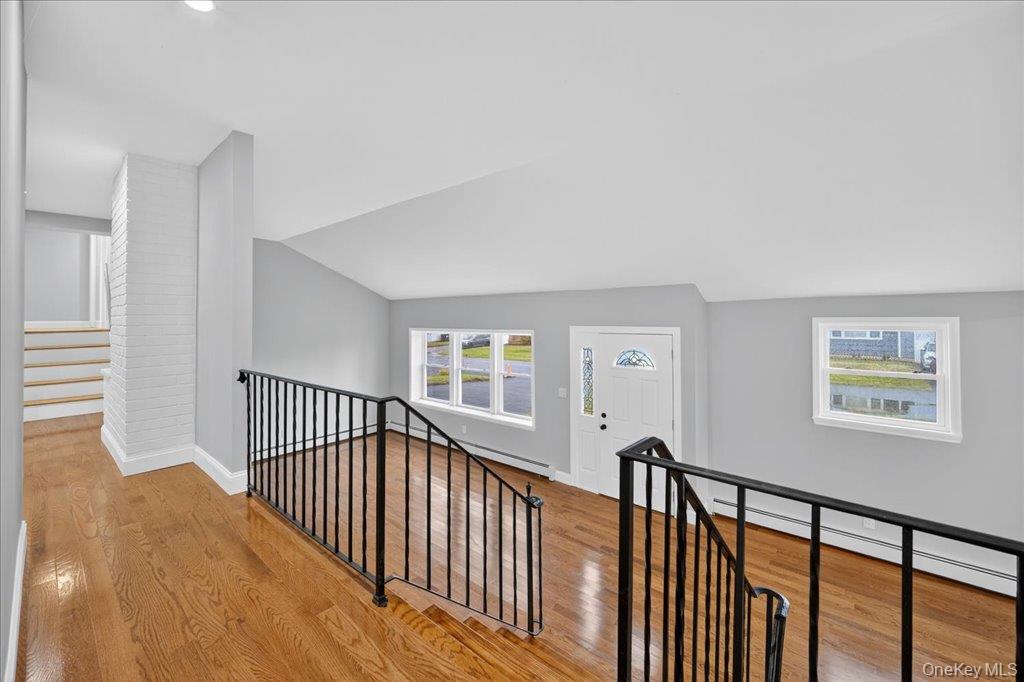 Saugerties, New York, 12477, United States, 4 Bedrooms Bedrooms, ,3 BathroomsBathrooms,Residential,For Sale,1986051