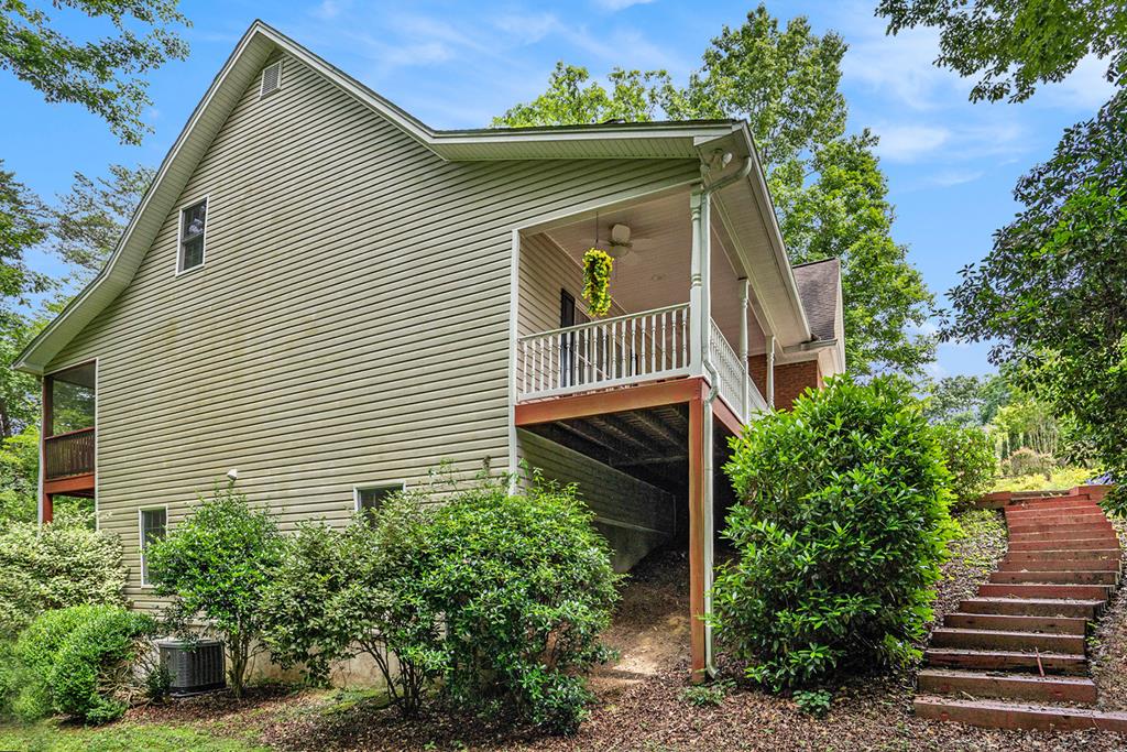 Ellijay, Georgia, 30536, United States, 5 Bedrooms Bedrooms, ,4 BathroomsBathrooms,Residential,For Sale,1859023