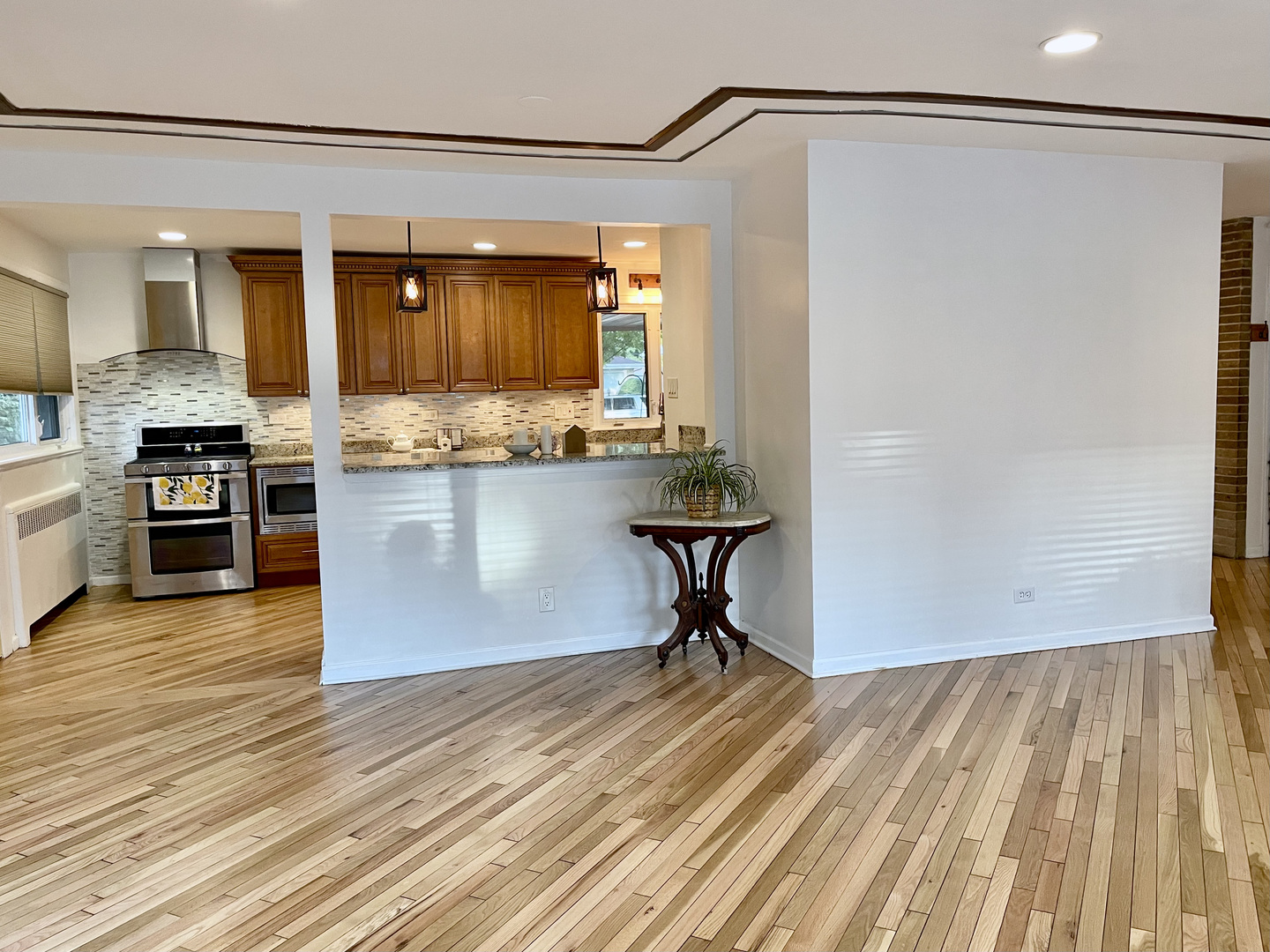 Skokie, Illinois, 60076, United States, 3 Bedrooms Bedrooms, ,3 BathroomsBathrooms,Residential,For Sale,1932038