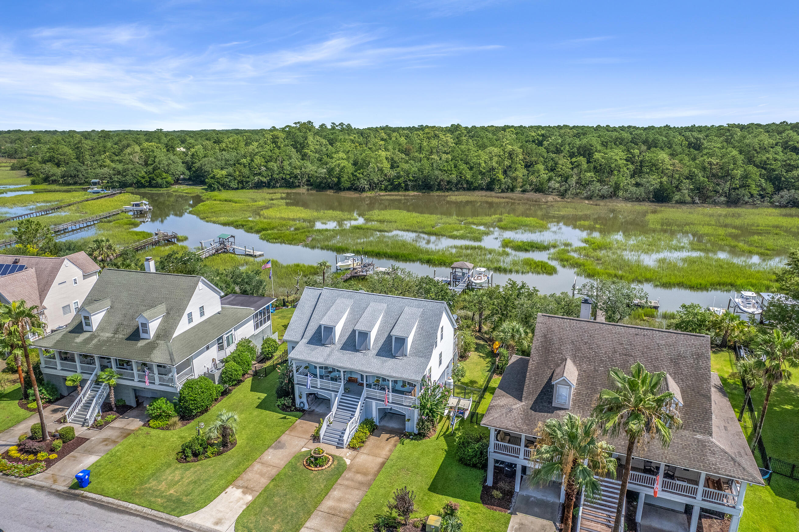 Mount Pleasant, South Carolina, 29466, United States, 3 Bedrooms Bedrooms, ,4 BathroomsBathrooms,Residential,For Sale,1798311