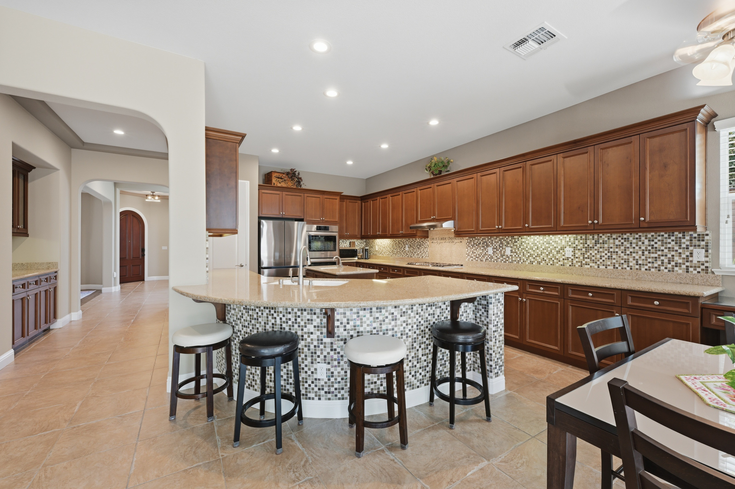  9425 Pinehurst Drive, Roseville, CA 95747 - 物件實景