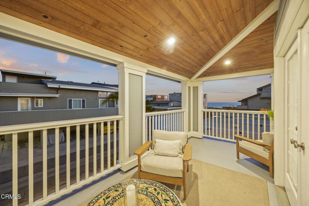 Ventura, California, 93001, United States, 4 Bedrooms Bedrooms, ,4 BathroomsBathrooms,Residential,For Sale,1975034