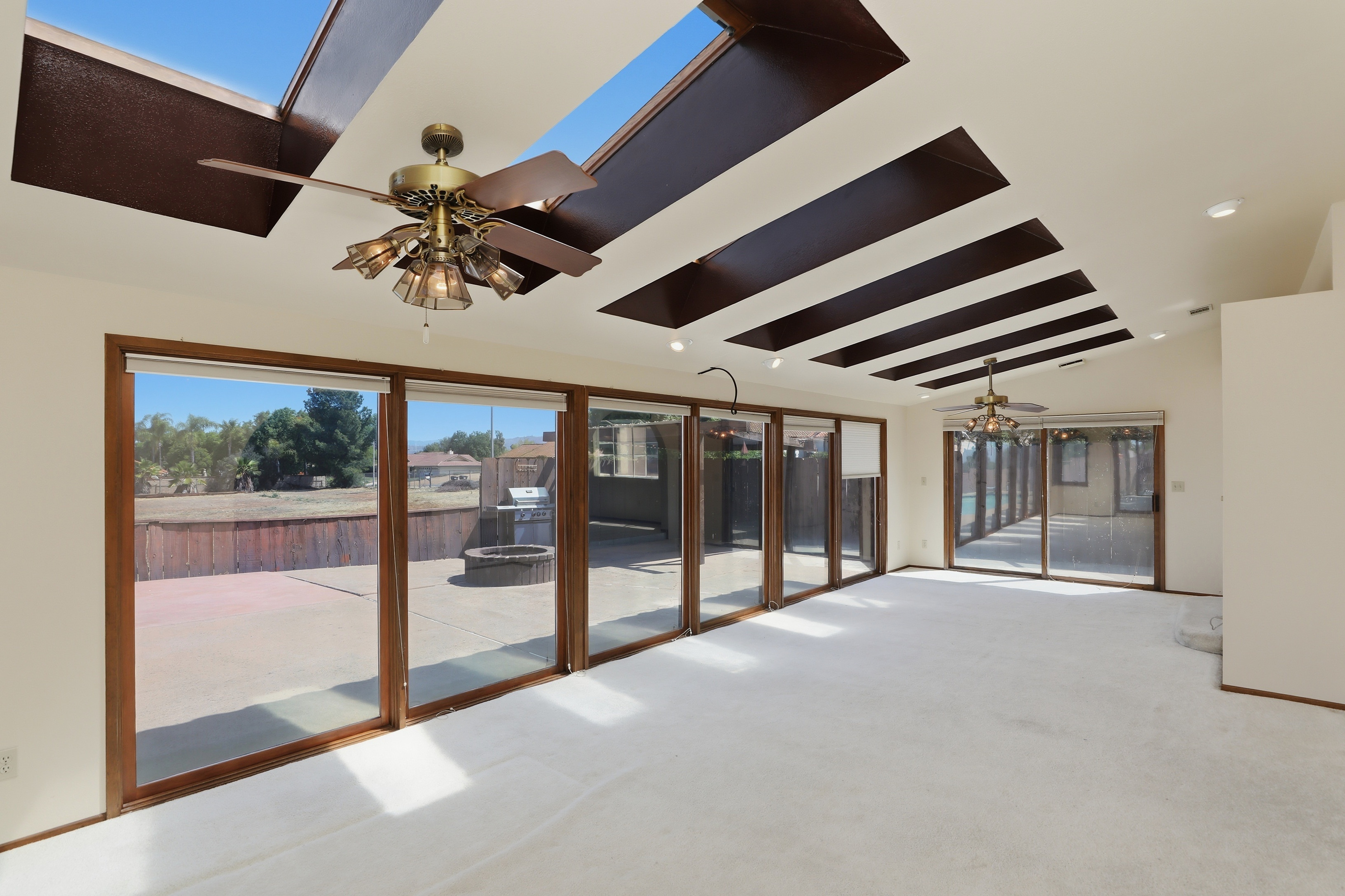  17652 Calle Del Corral, Riverside, CA 92504 - 物件實景