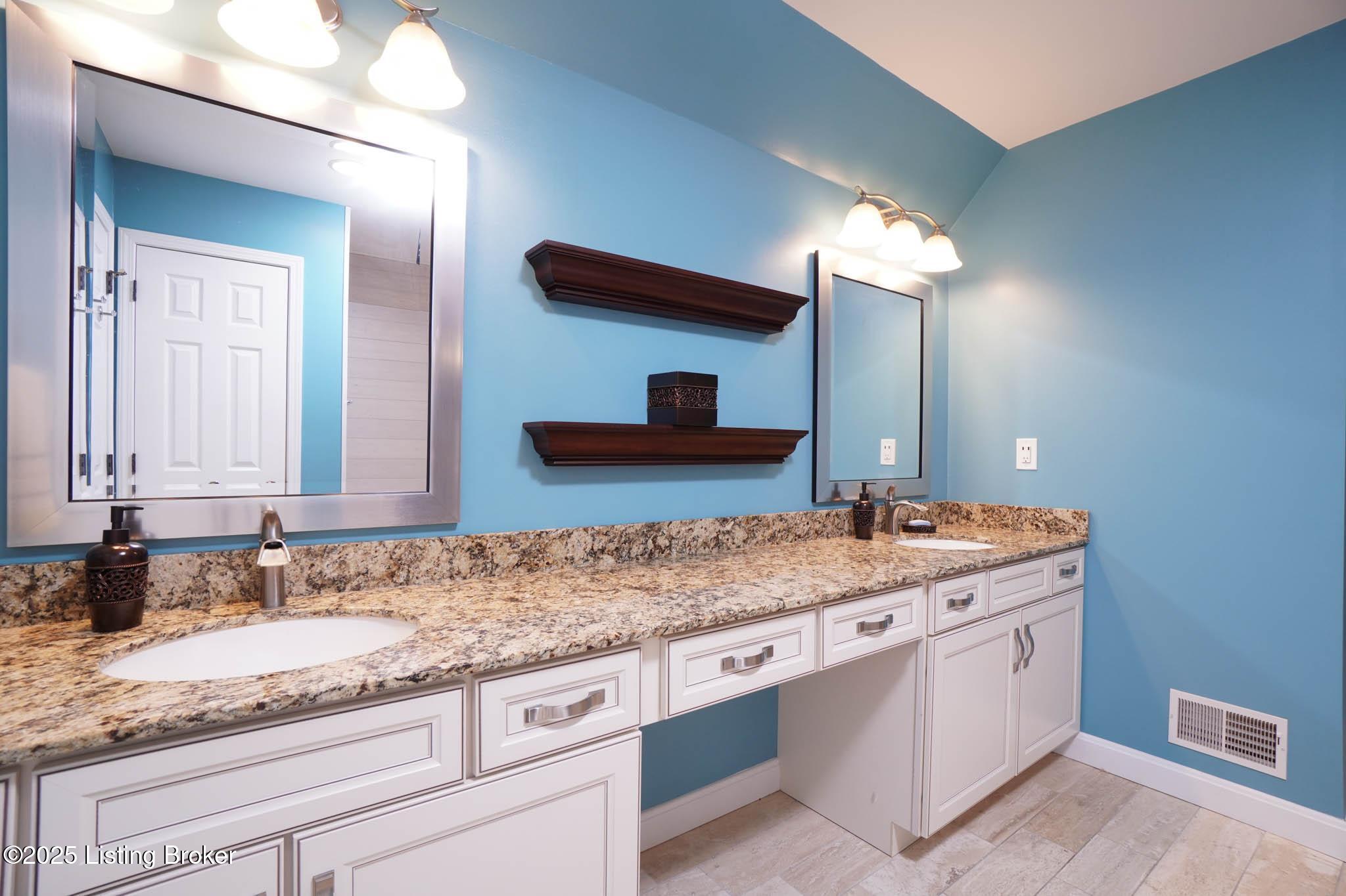 Louisville, Kentucky, 40299, United States, 3 Bedrooms Bedrooms, ,4 BathroomsBathrooms,Residential,For Sale,2000684