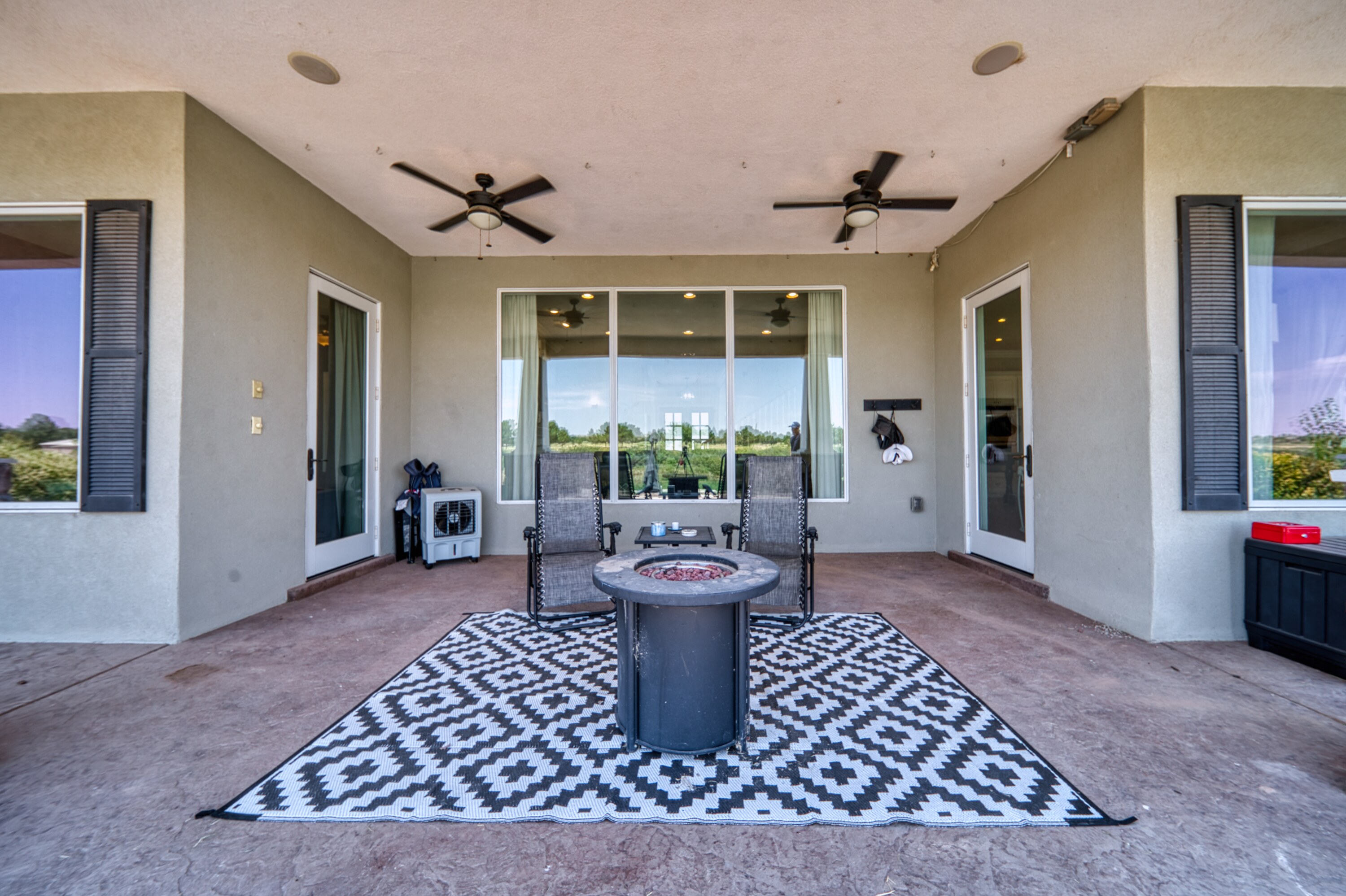 Carlsbad, New Mexico, 88220, United States, 5 Bedrooms Bedrooms, ,4 BathroomsBathrooms,Residential,For Sale,1974334