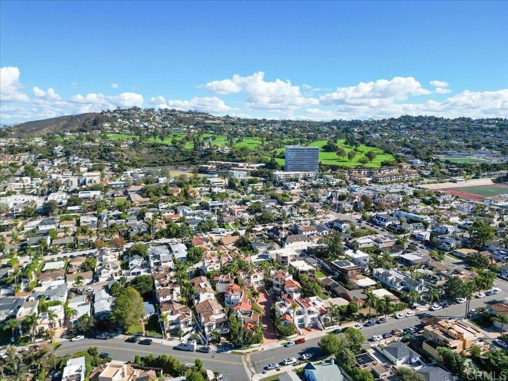 La Jolla, California, 92037, United States, 3 Bedrooms Bedrooms, ,3 BathroomsBathrooms,Residential,For Sale,1997509