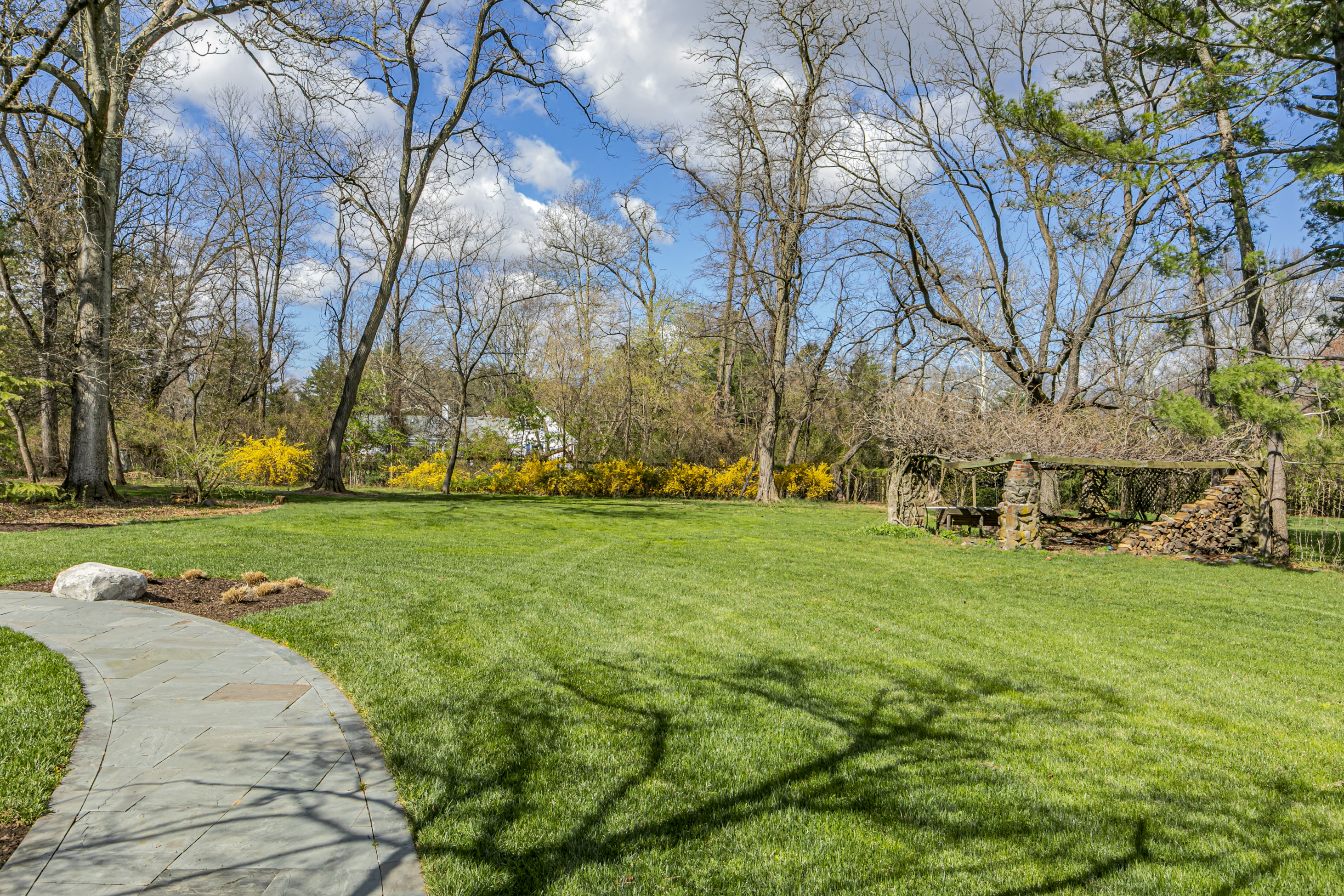  Relaxed Resort-Style Living on 1.4 Glorious Acres - 物件實景