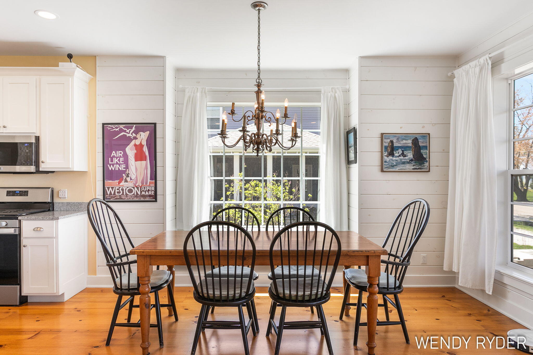 South Haven, Michigan, 49090, United States, 4 Bedrooms Bedrooms, ,4 BathroomsBathrooms,Residential,For Sale,1907418