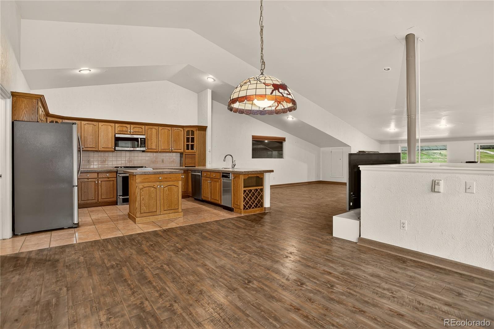 Evergreen, Colorado, 80439, United States, 2 Bedrooms Bedrooms, ,4 BathroomsBathrooms,Residential,For Sale,1951155